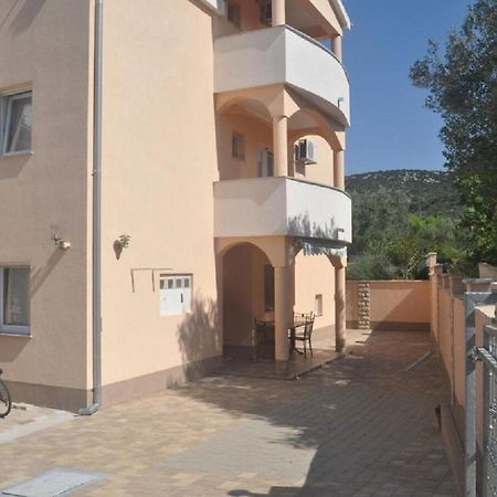 Apartments Antonija - Fitness Vinisce Luaran gambar