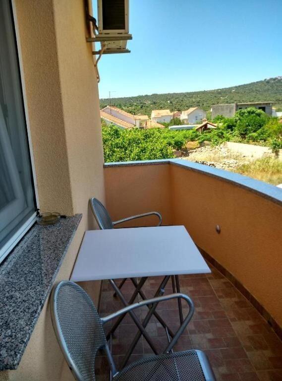 Apartments Antonija - Fitness Vinisce Luaran gambar
