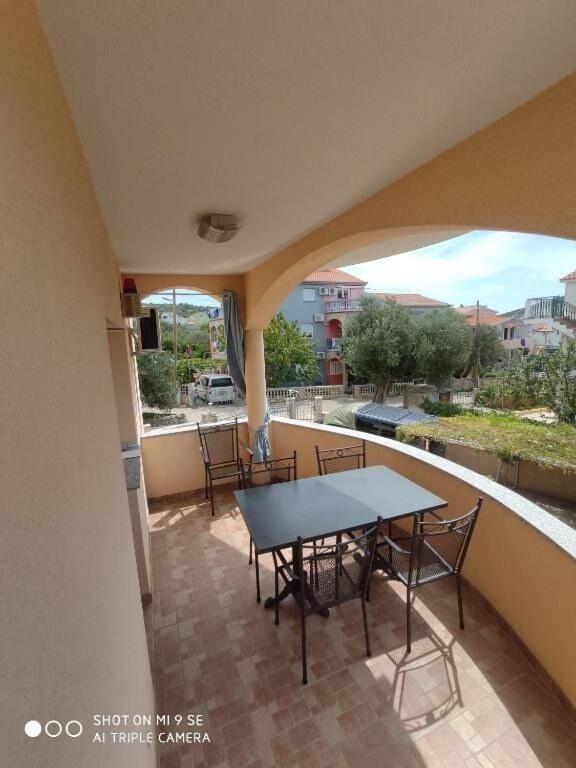 Apartments Antonija - Fitness Vinisce Luaran gambar
