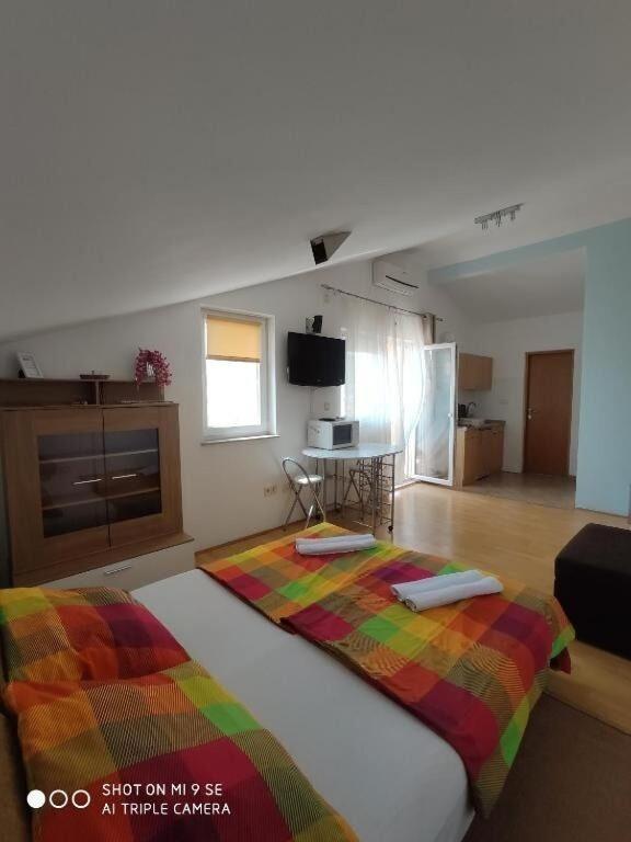 Apartments Antonija - Fitness Vinisce Luaran gambar