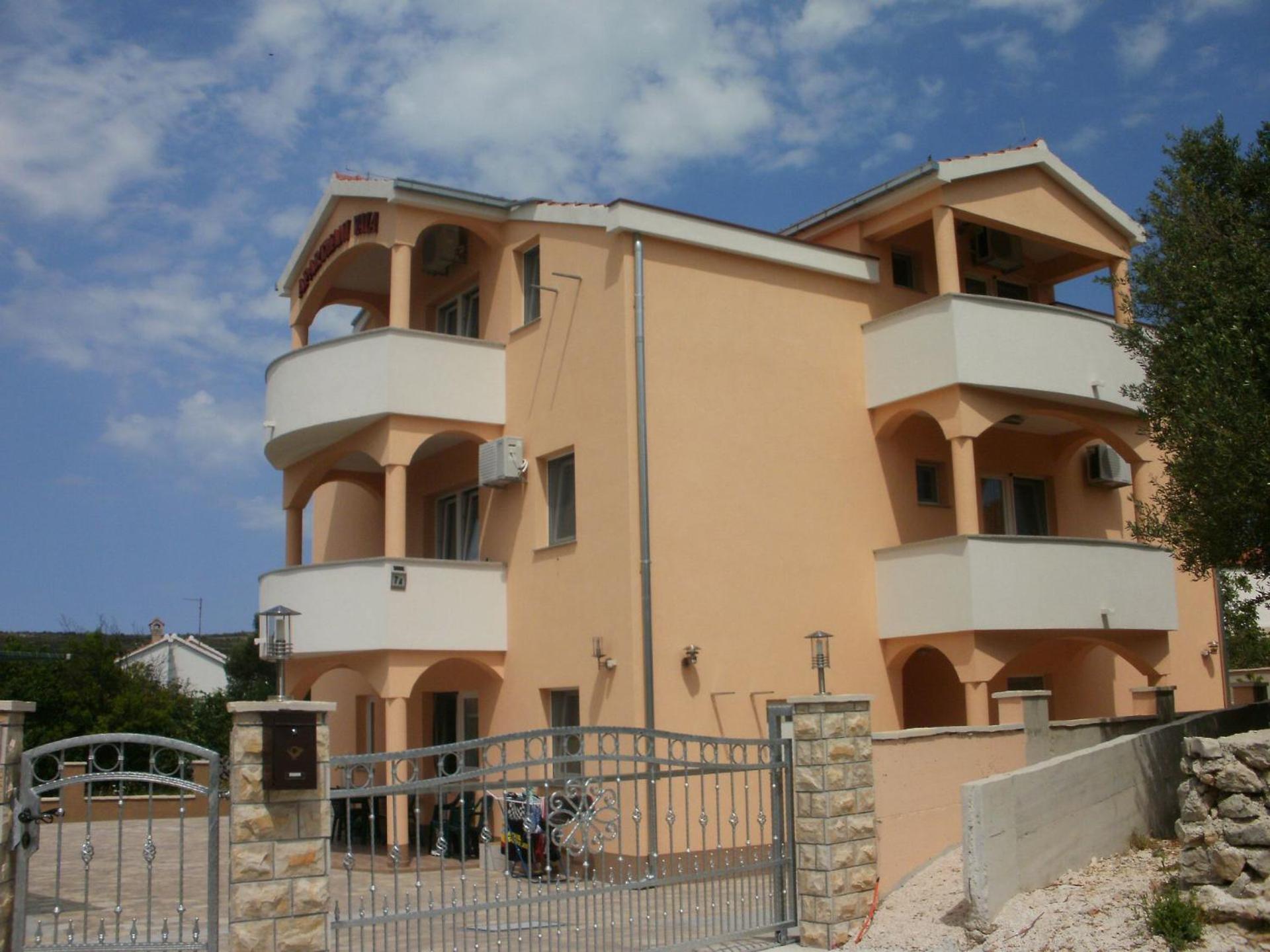 Apartments Antonija - Fitness Vinisce Luaran gambar